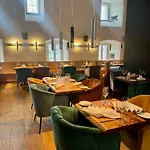 Hotel Schloss 3*