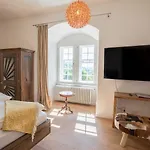 Schloss 3*