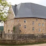 Schloss 3*