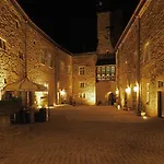Schloss 3*