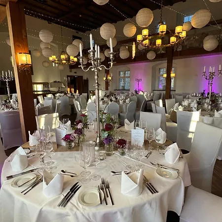 Schloss 3* Spangenberg