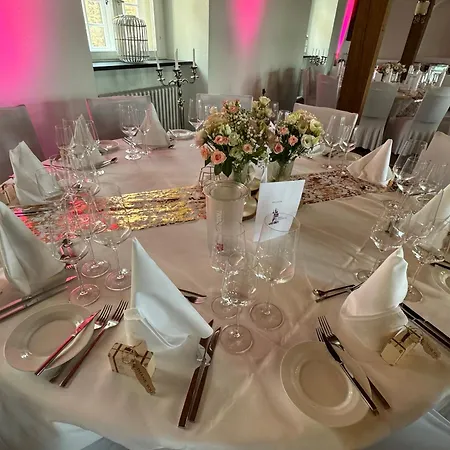 Schloss Hotel 3*
