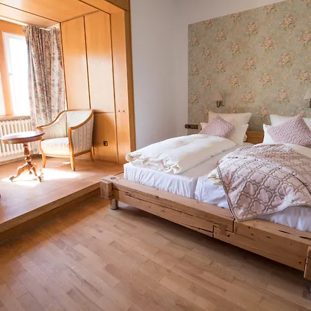 Schloss Hotel 3*