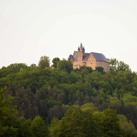 Schloss Hotel 3*