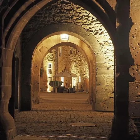 Schloss 3*
