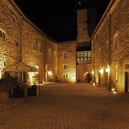 Schloss 3*