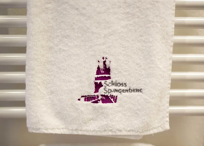 Schloss 3* Spangenberg